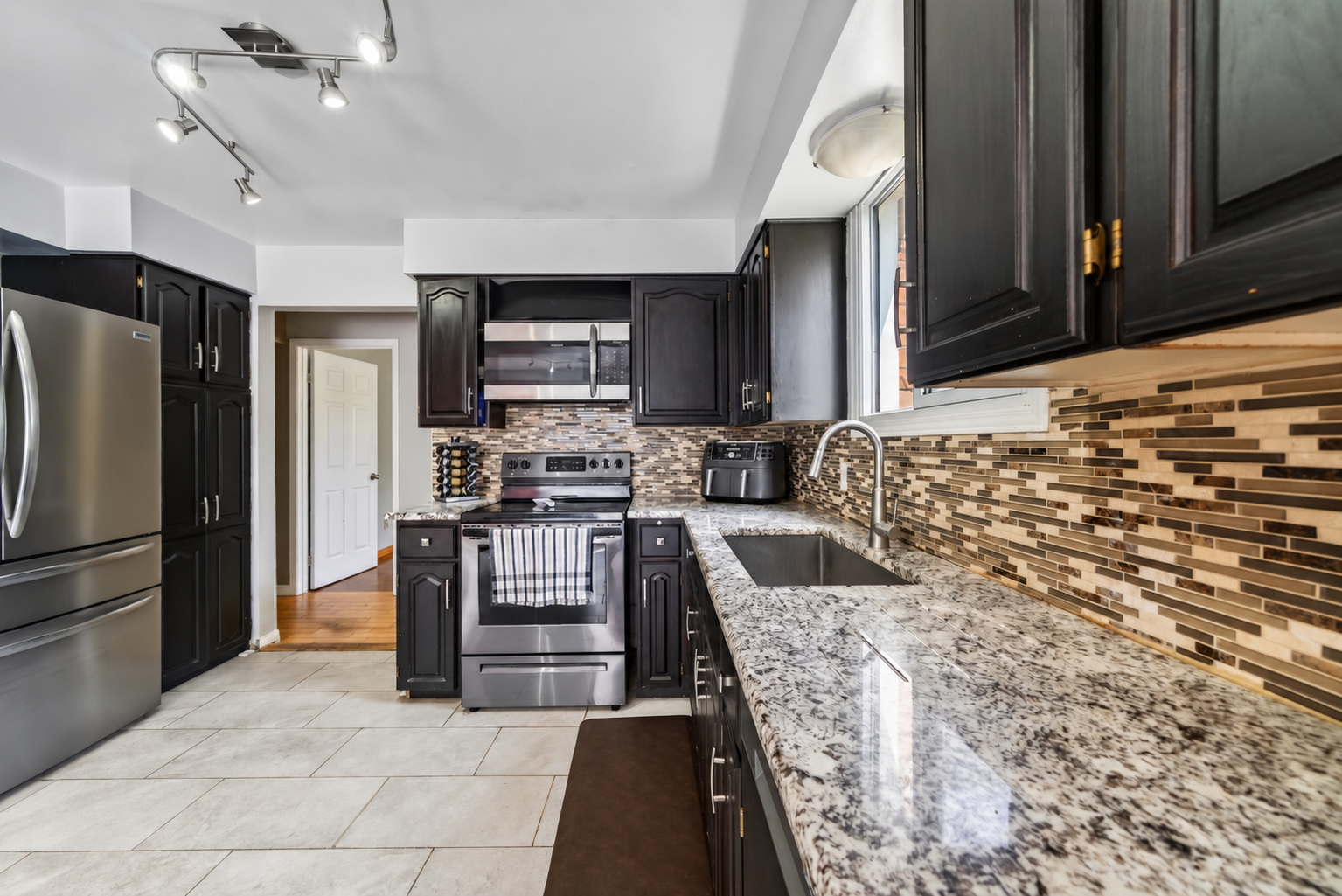 601 Forest Hill Drive interior